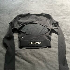 Lululemon Athletica Gray Long Sleeve Crop Top with Cut Out